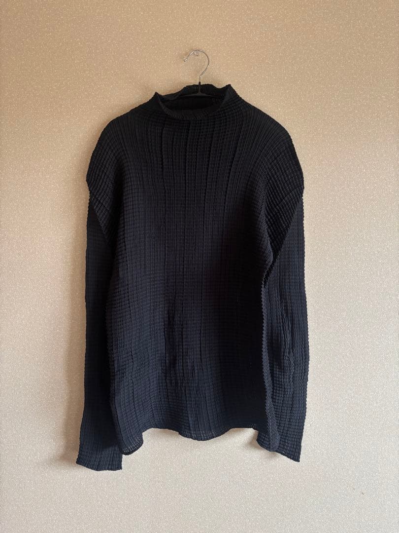 イッセイミヤケ ISSEY MIYAKE トップス プリーツ
