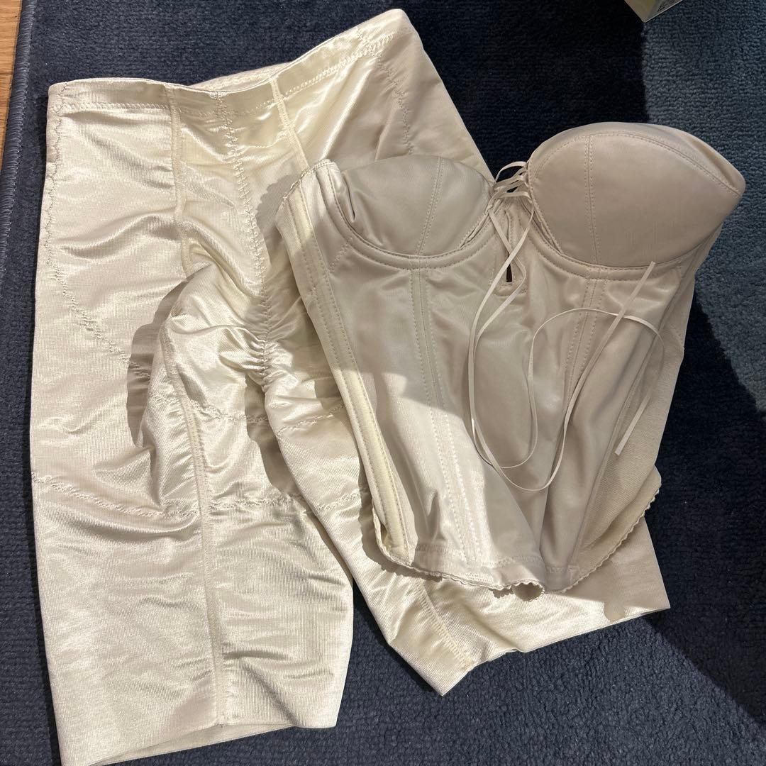 Mirrormirror ブライダルインナー B65、ガードルSサイズ