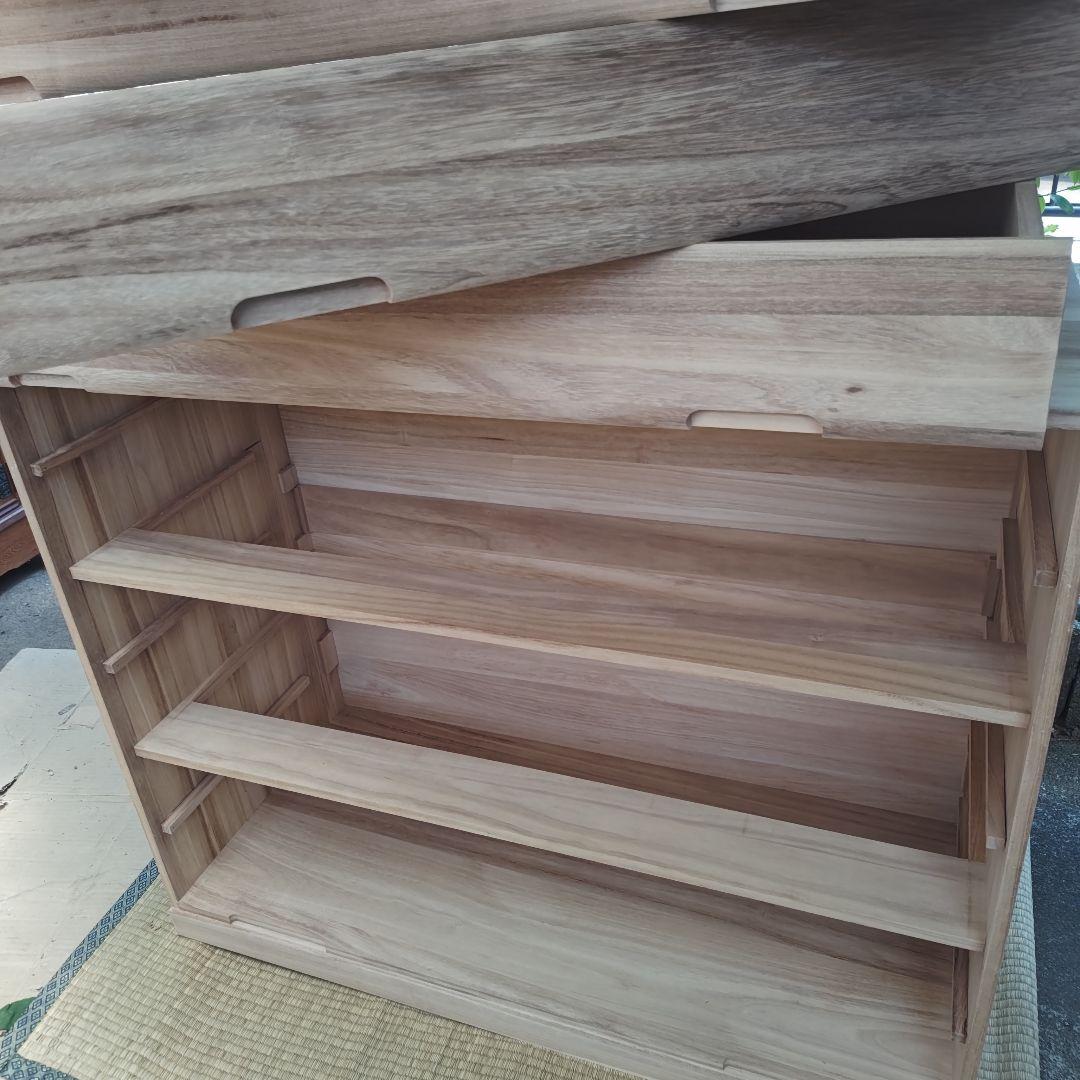 美品　桐箪笥　桐タンス　シンプル6段チェスト　着物収納　キャスター付