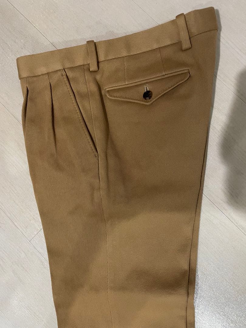 United Arrows ベージュ 厚手スラックス