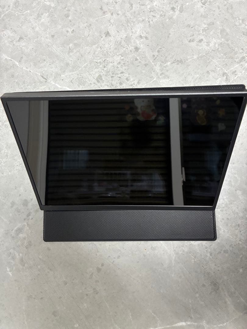 10.5インチ　モバイルモニター