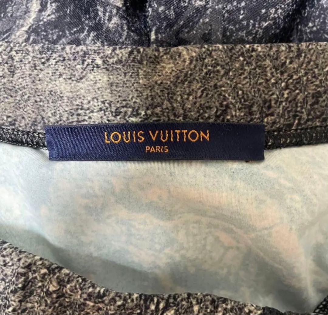 LOUIS VUITTON 幾何学模様レギンス グレー系