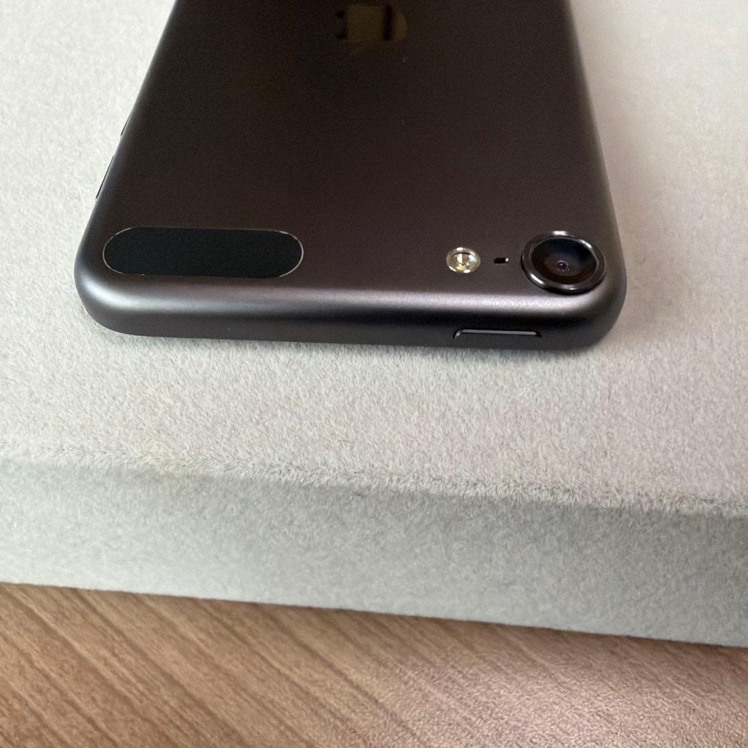 第7世代iPod touch 32GB スペースグレー　カバー付き