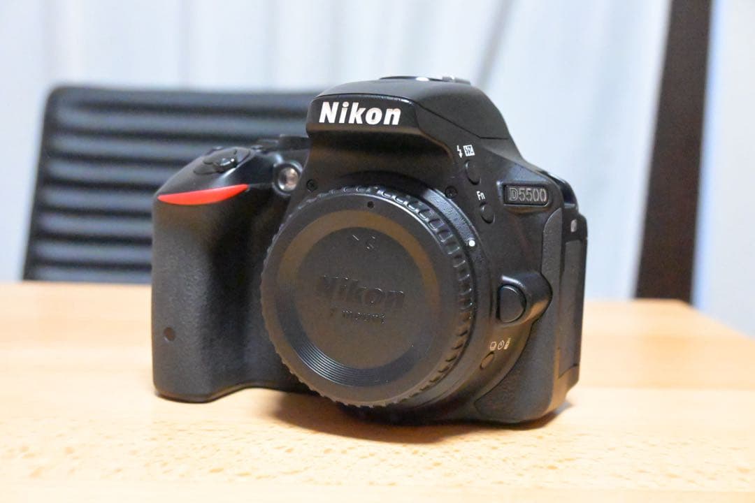 Nikon D5500 バッテリー付き　総ショット数5500回　おまけレンズ可能
