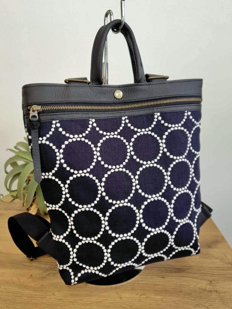 【やま様】/2025tambourineタンバリンネイビー×白/牛革A4トー