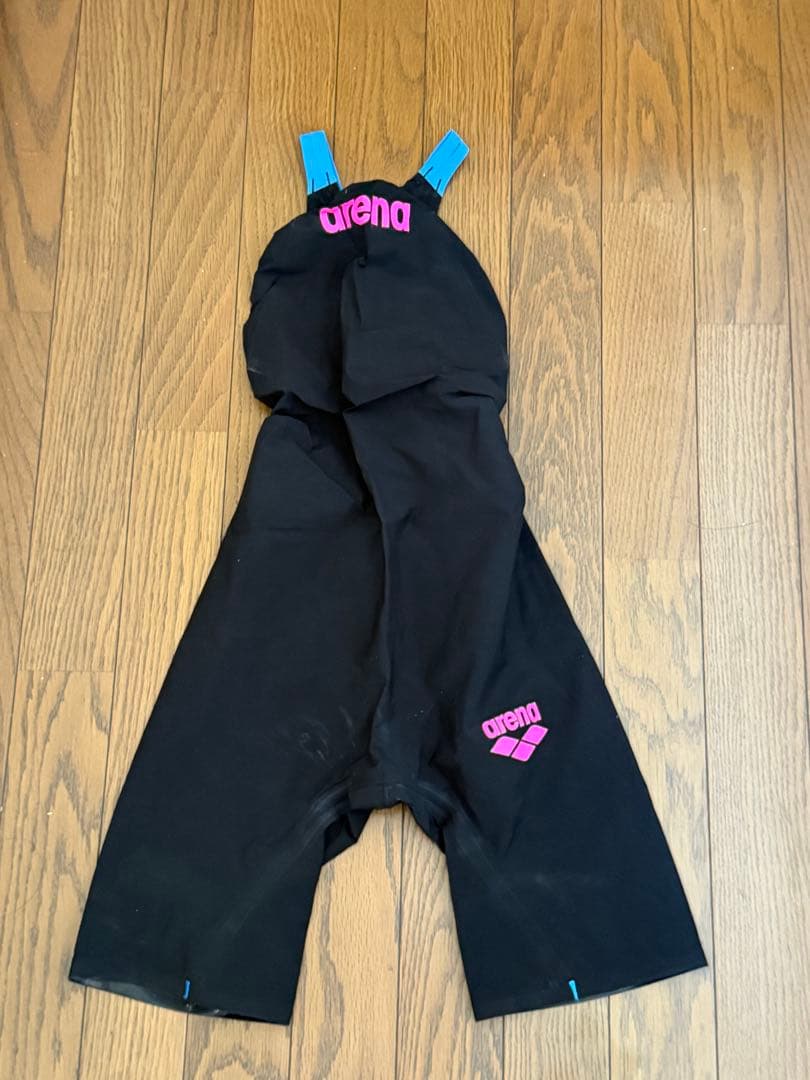 美品　アリーナ　高速水着　競泳水着　アクアフォースストーム　MF M