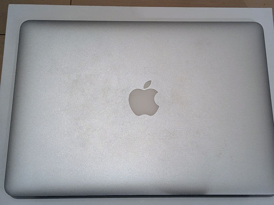 MacBook Air 13インチ Early 2015 8GB 充電209回
