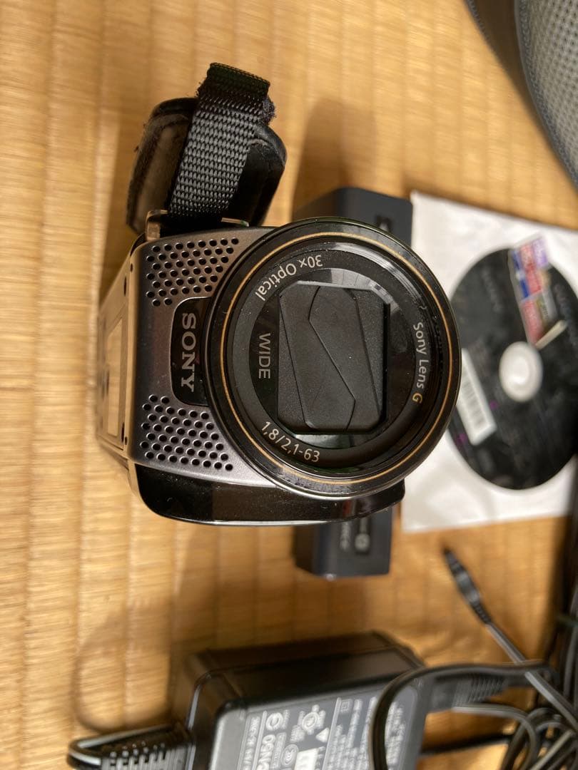 中古:ソニーHandycam HDR-CX180 32GB【大容量バッテリ付】