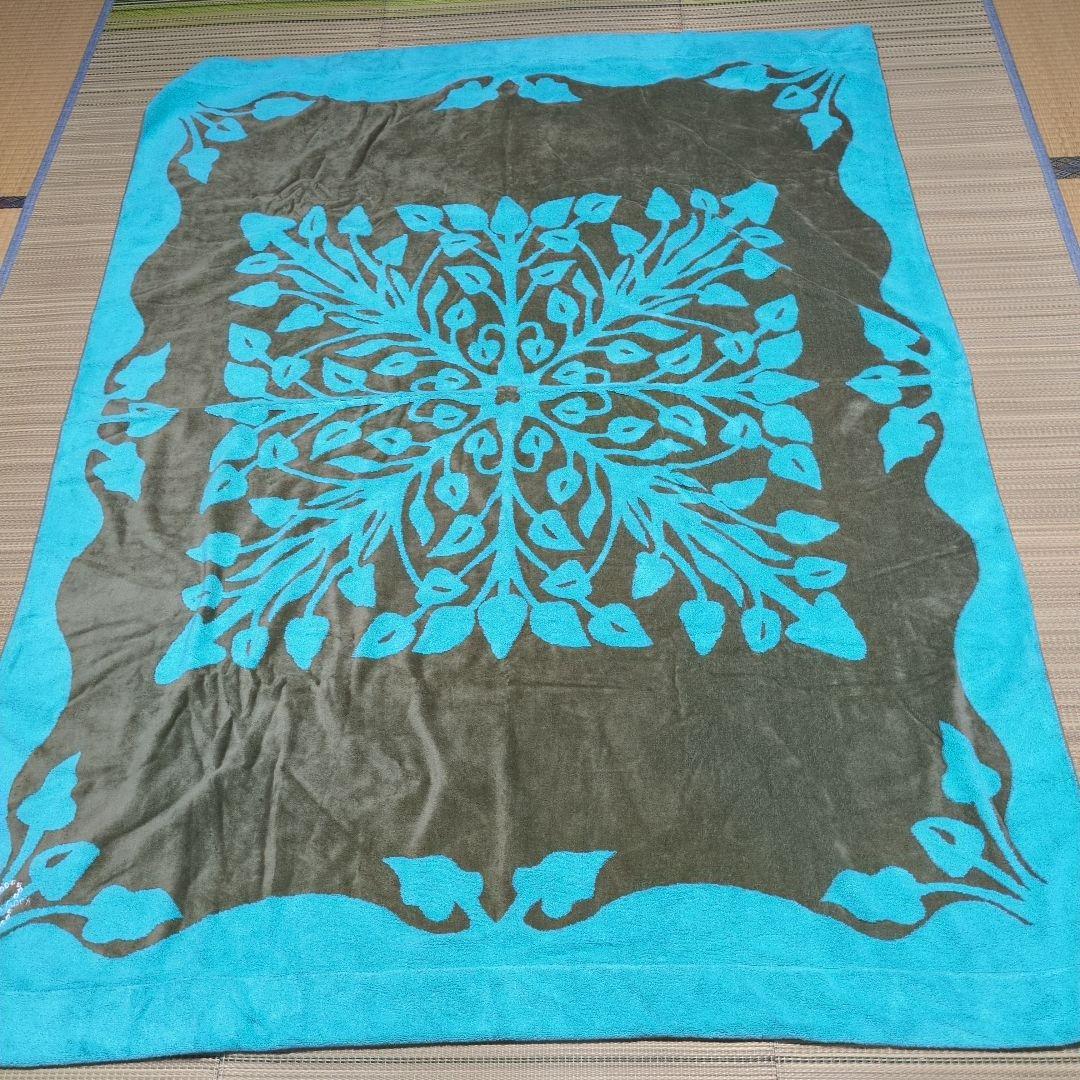 キャシーマム　タオルケット 青と茶色 葉模様