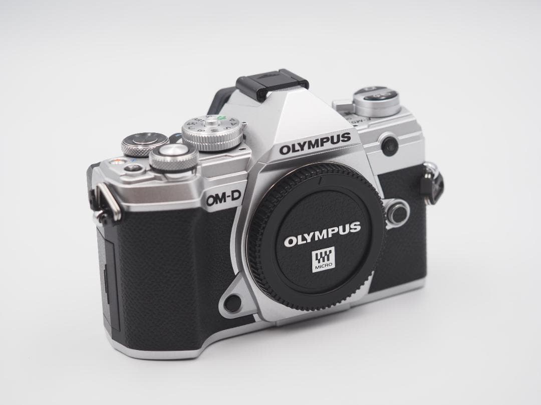 ◆値引き不可◆OLYMPUS OM-D E-M5MARKⅢ（シルバー）