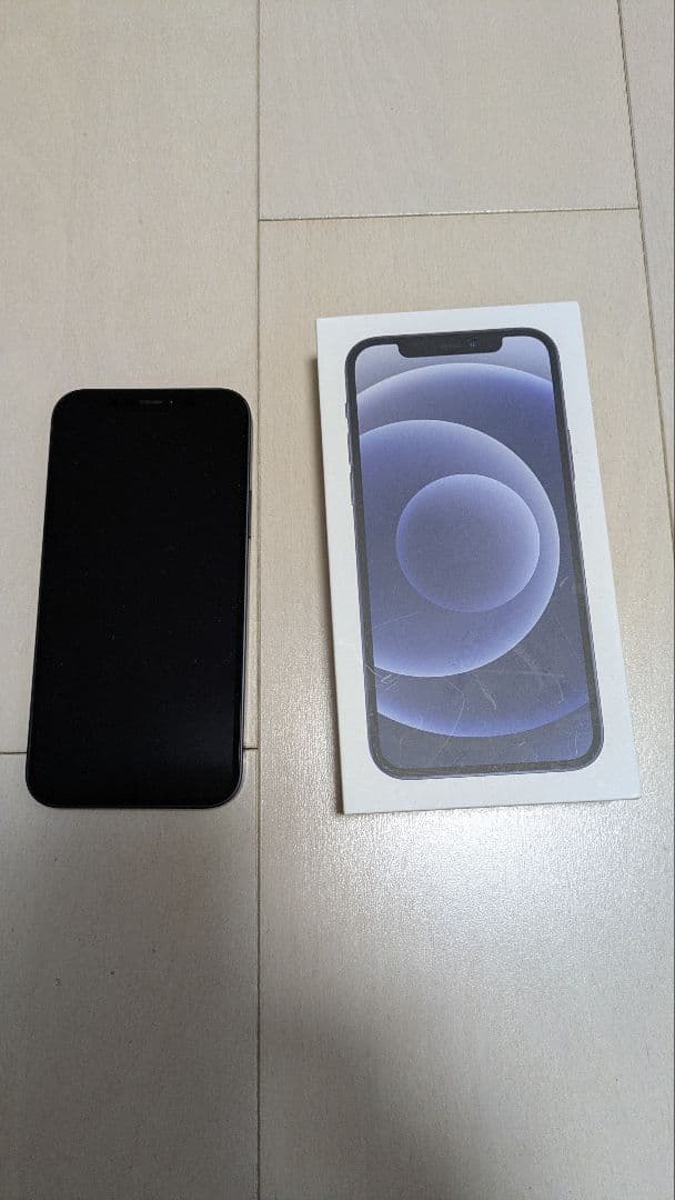 【美品】Apple iPhone 12 ブラック 本体
