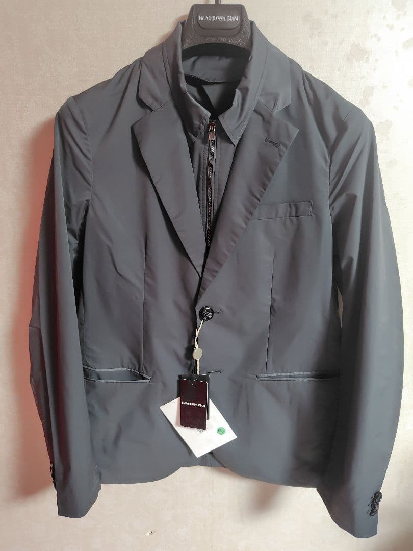 新品・未使用　EMPORIO ARMANI　テーラードジャケット取り外し可能