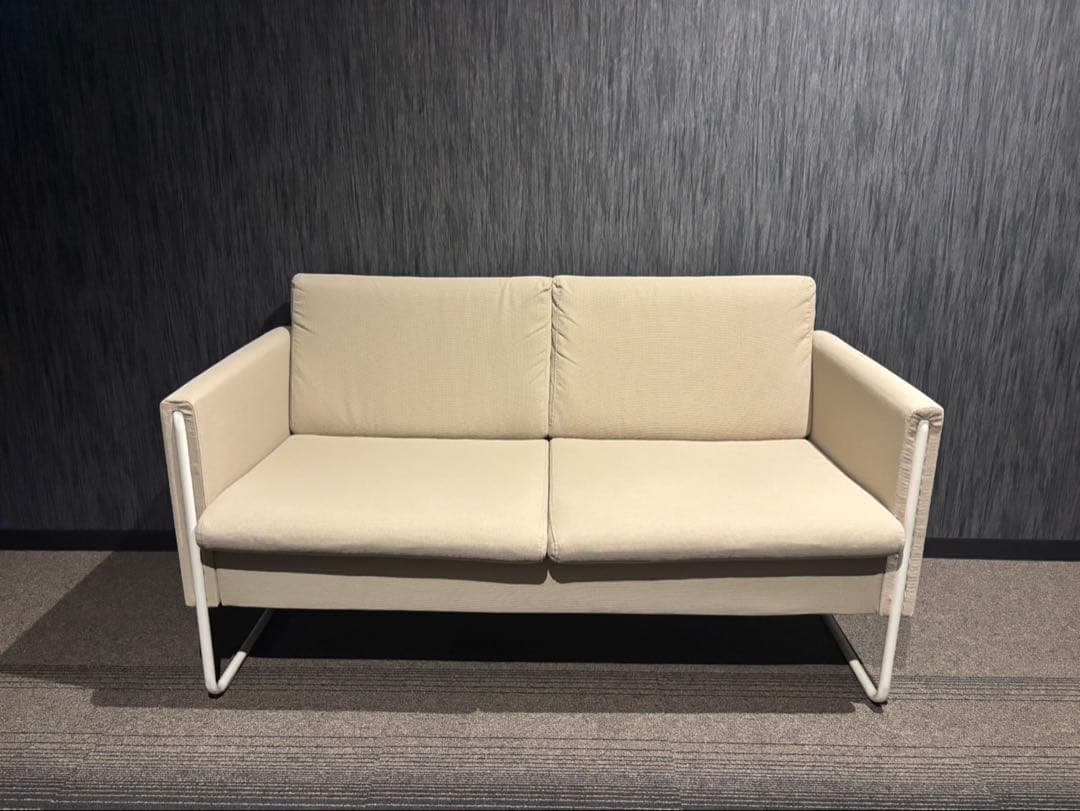 IKEA VACKERBY ヴァッケルビー 2人掛けソファ　コンパクトソファ