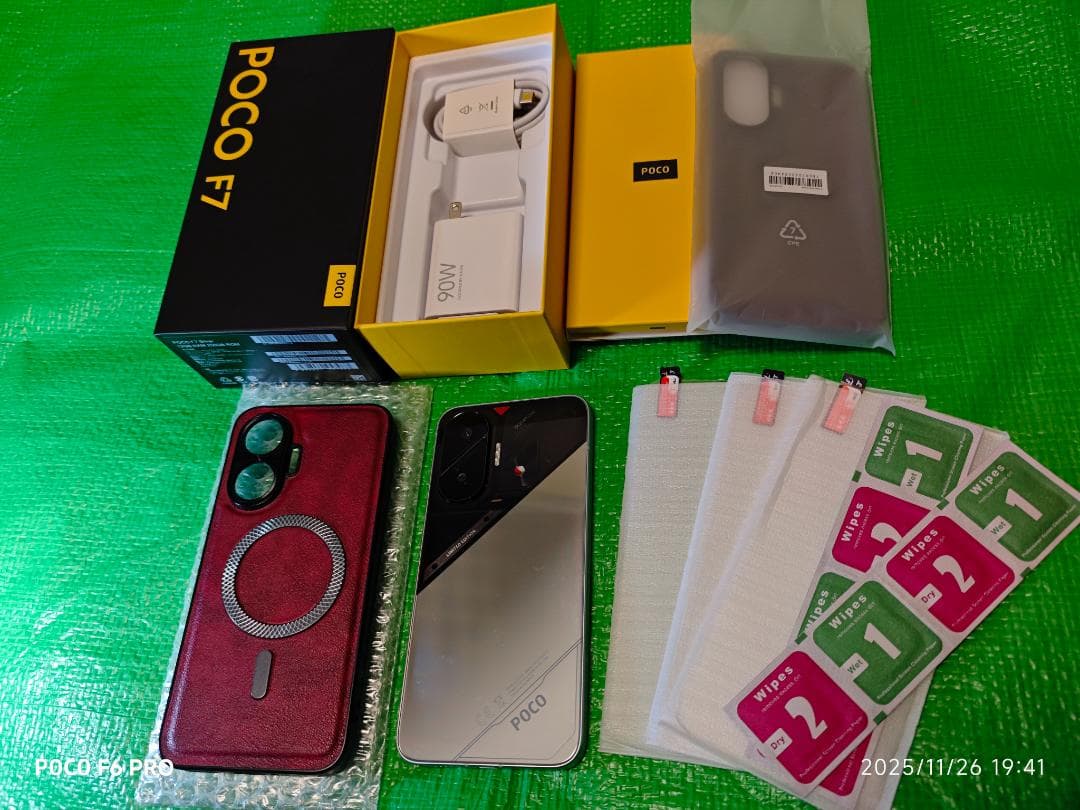 く*ま様 【新品同様】POCO F7 本体 12GB 256GB シルバーおまけ