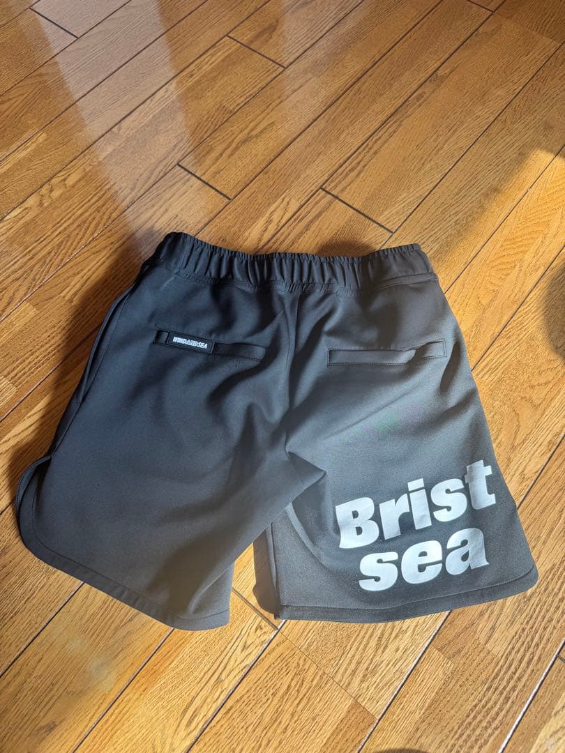 ブリストル　ハーフパンツ　Ｓ　コラボ