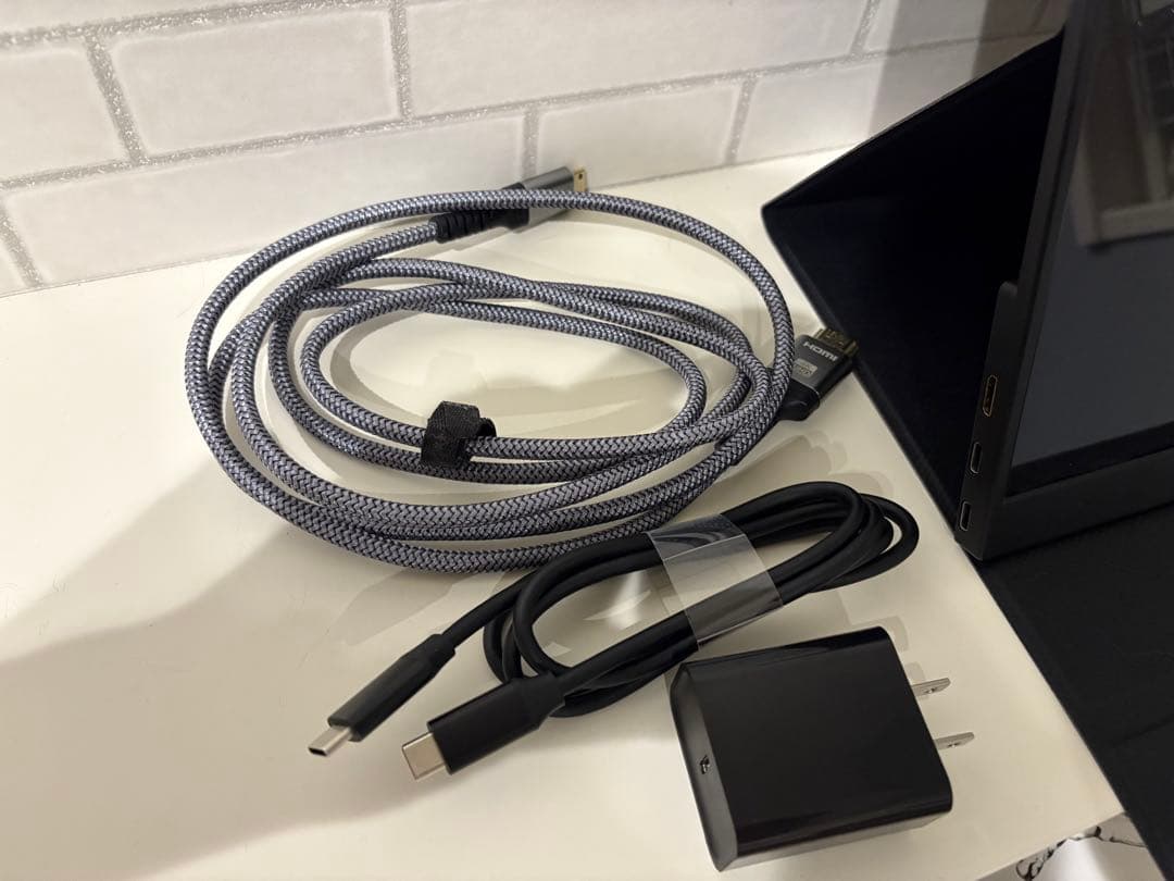 美品 UPERFECT 14インチ 2K モバイルモニター