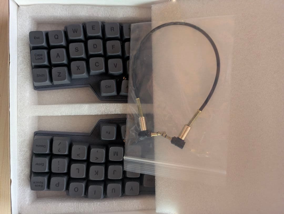 corne v4 cherry 有線 動作確認済み