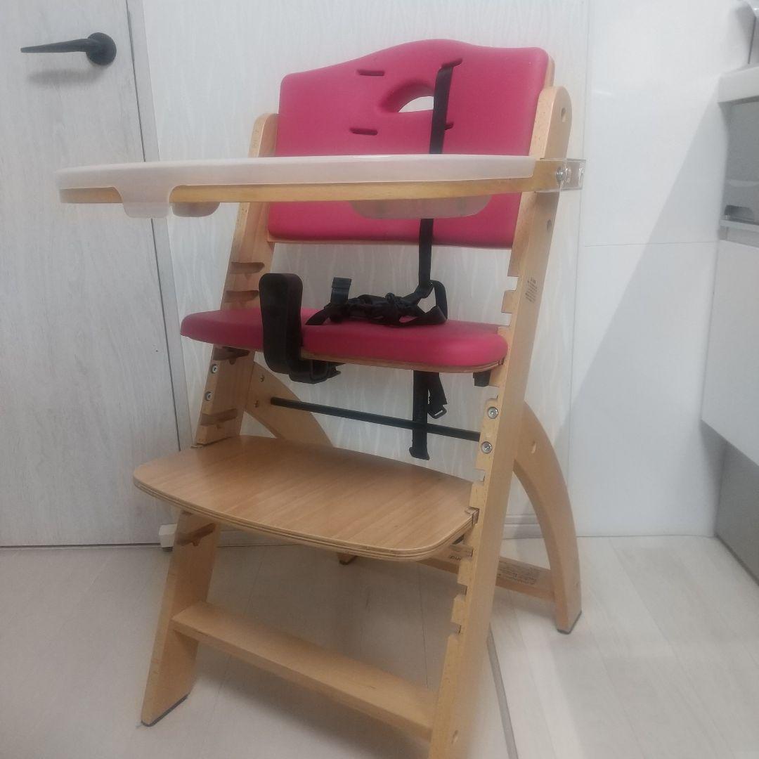 「ビヨンド・ジュニア」ハイチェア 取り外し可能テーブル付き