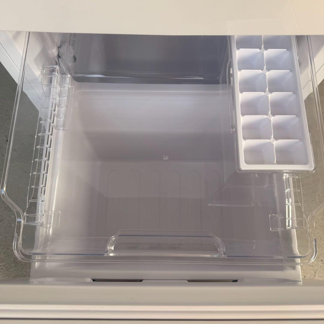 ● 美品 女性オーナー シャープ 冷蔵庫 SJ-15E8-KW 152L