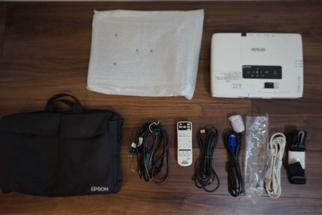 EPSON EB-1761W プロジェクター本体