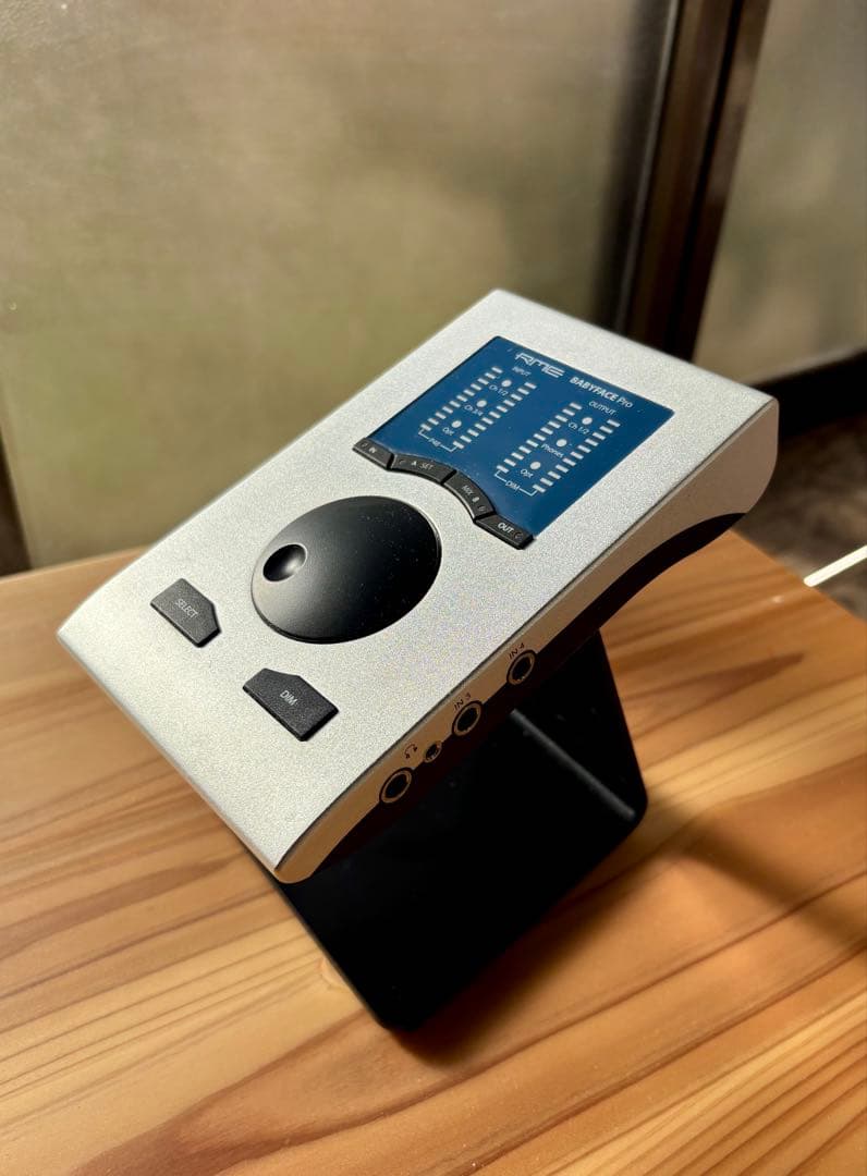 RME BABYFACE PRO K&M23250（台座）付属