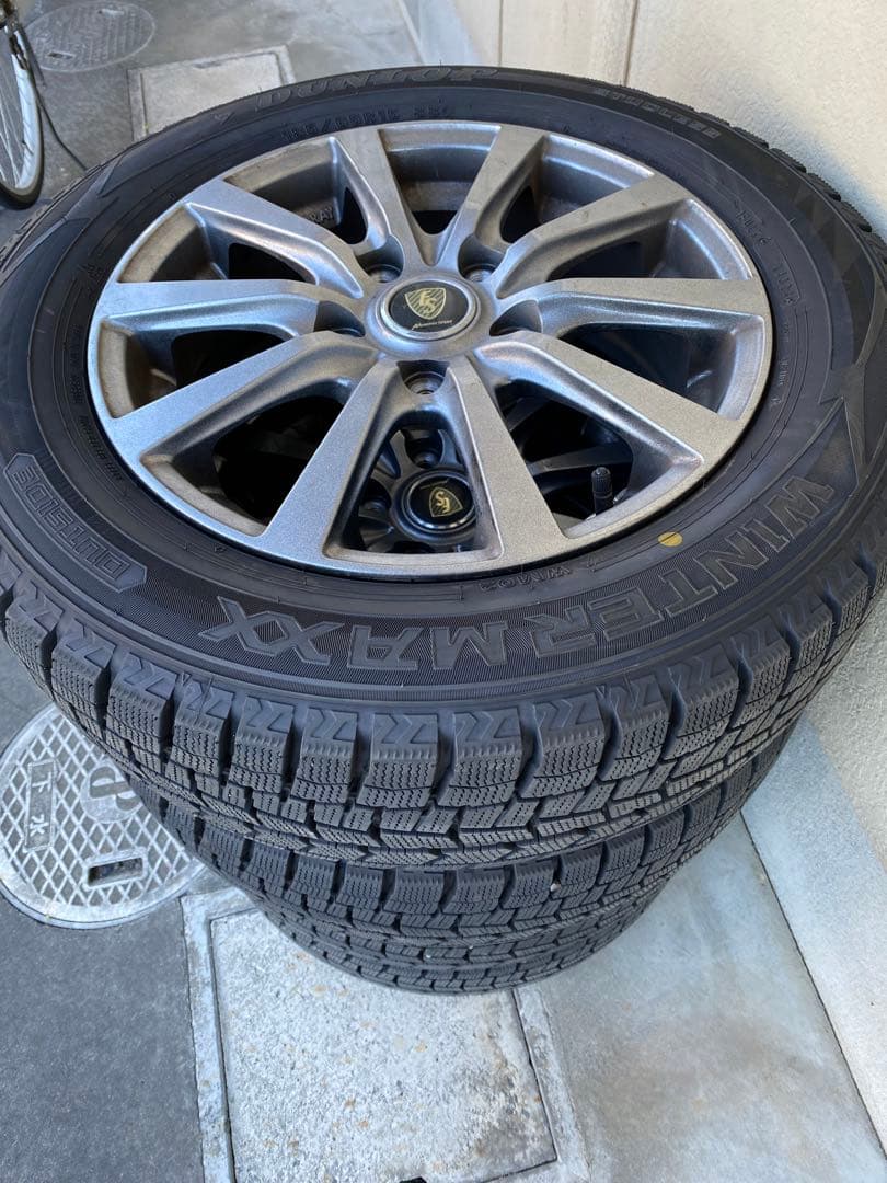 ダンロップ185/65R15冬タイヤホイールセット、タイヤ2024年製、
