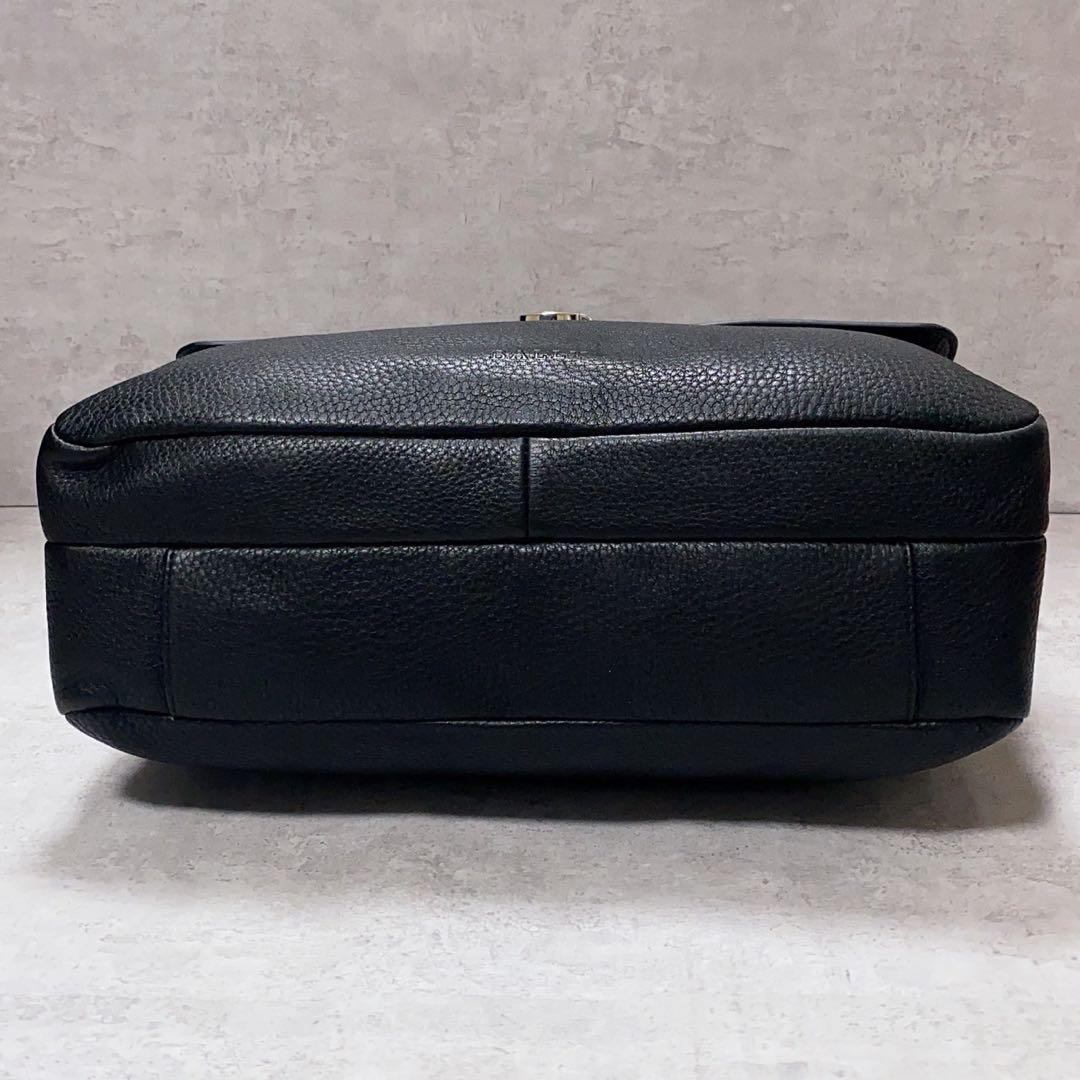 極美品✨BALLY バリー メッセンジャーバッグ 斜め掛け 大容量 A4収納 黒