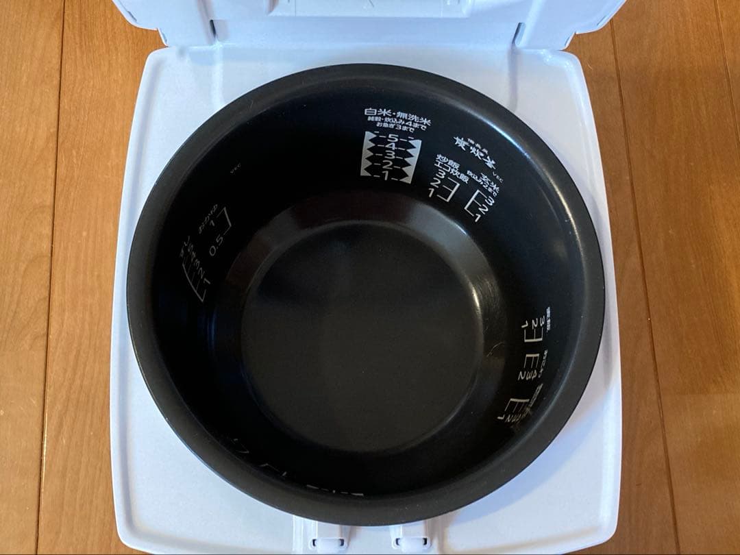 三菱　炊飯器　5.5合炊き　NJ-VEC10-H