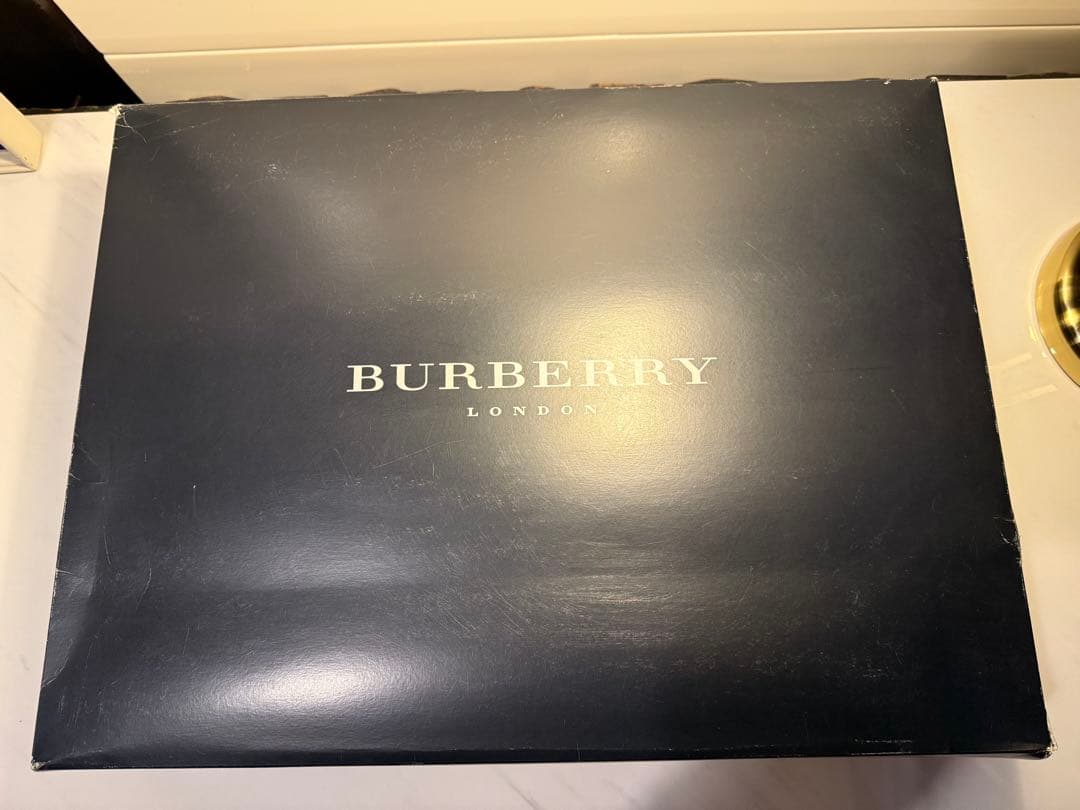 【BURBERRY × 西川産業】ラムウール100％ブランケット（日本製）