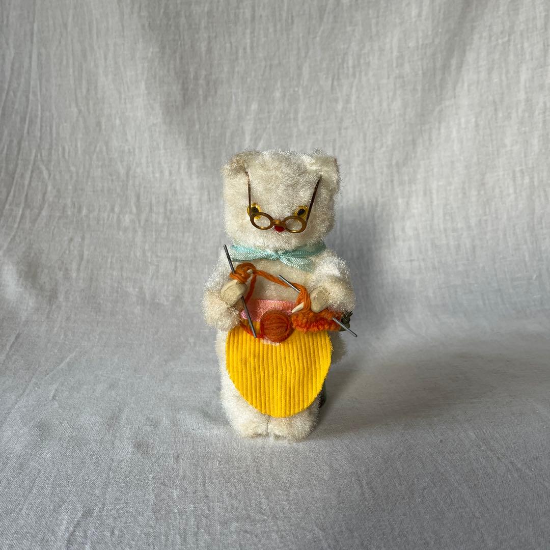 アンティーク　ぜんまい　編み物　ねこちゃん