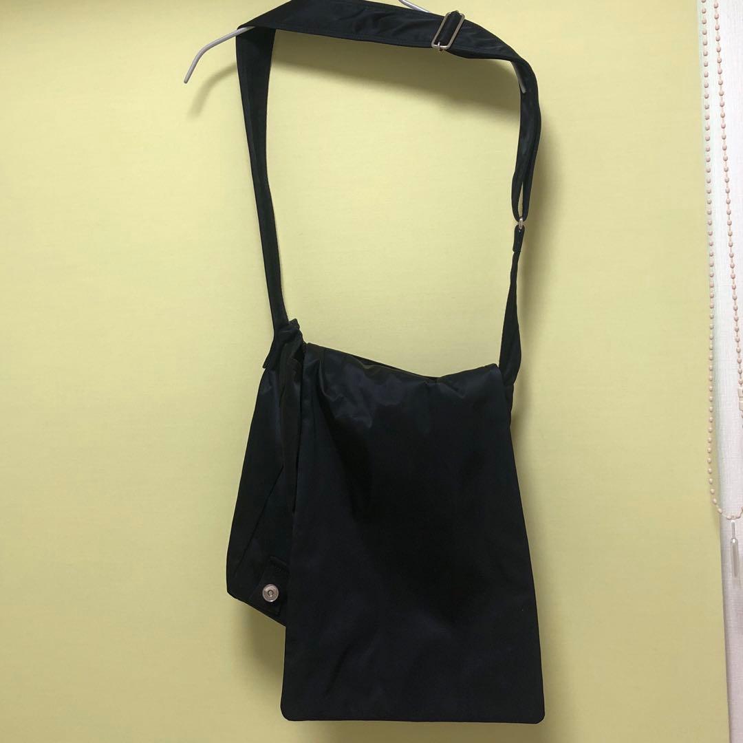 ワイズ　ショルダーバッグ