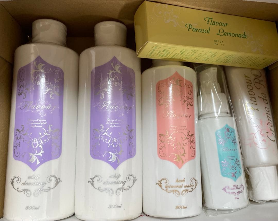 【最終在庫】フレーバー化粧品 6個セット