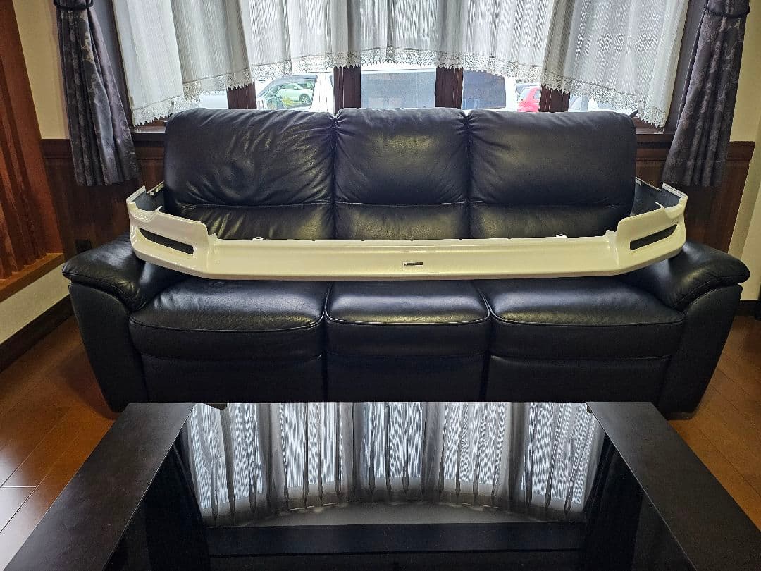 ハイエース　ワイドボディ用　モデリスタエアロ　フロントスポイラー