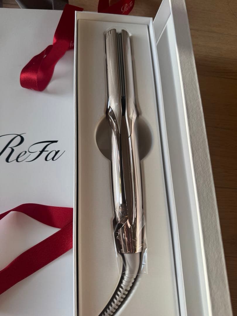 リファ　ストレートアイロンプロ+