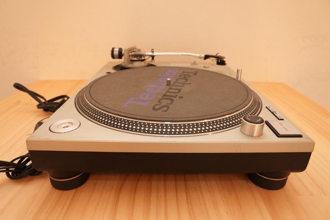 Technics SL1200 Mk3 ターンテーブル