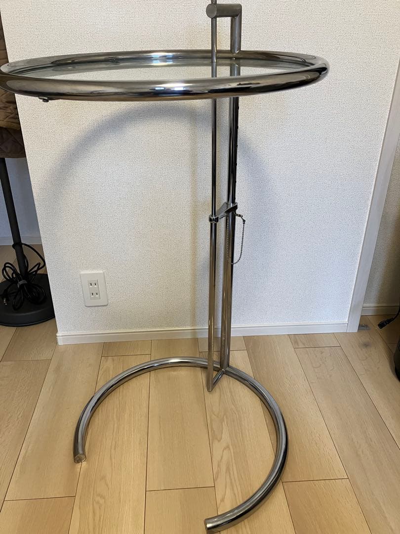 Cassina/ClassiCon カッシーナ クラシコン サイドテーブル