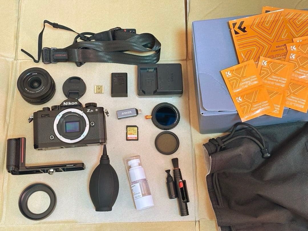 Nikon Zfc レンズキット 「撮影枚数111枚」とおまけ付き