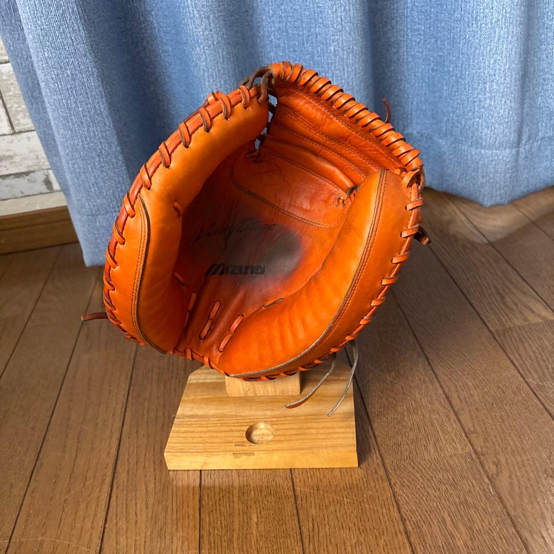 希少　ミズノ　軟式　左用キャッチャーミット　オレンジ