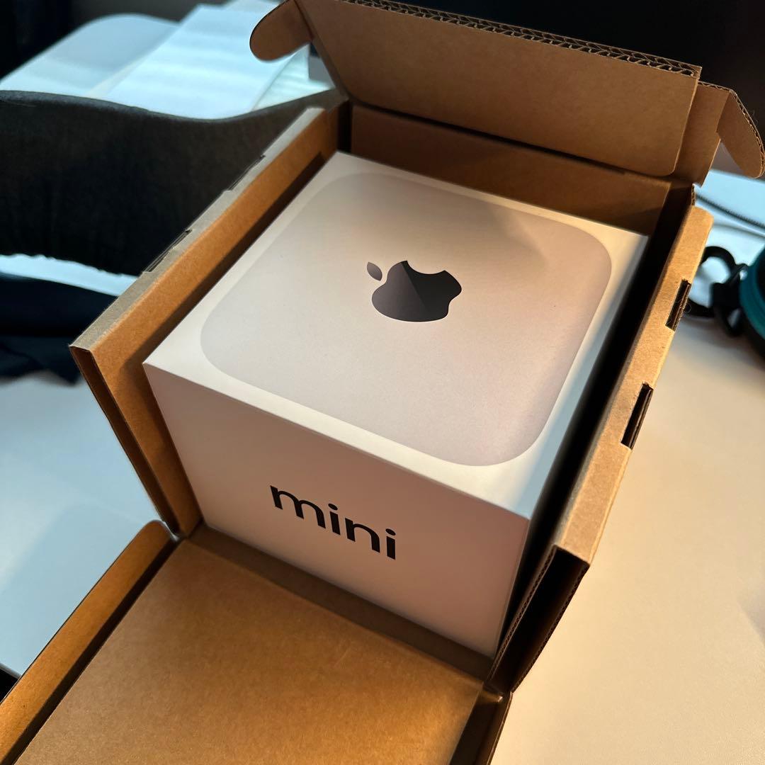 Mac mini M4 Pro 64GBメモリ1TB 10GB Ethernet