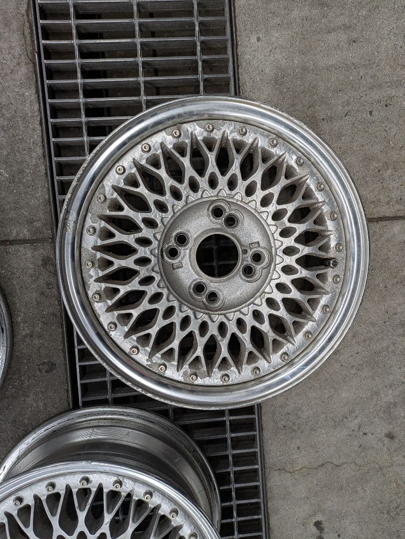 14インチ 6J +38 PCD100　メッシュホイール
