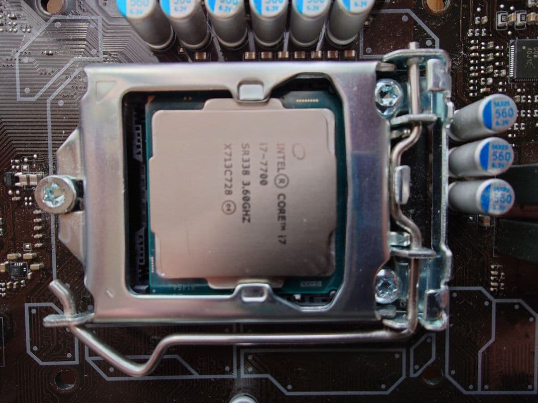 B250M PRO-VH マザーボード Intel Core i7 7700搭載