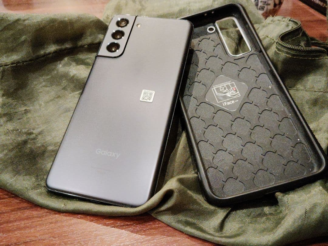 スマートフォン本体 Samsung Galaxy S21